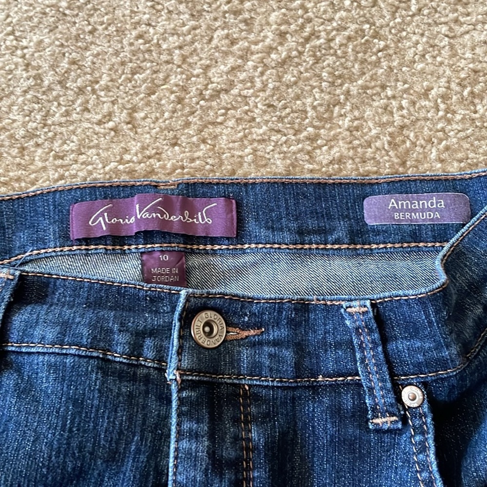 Bermuda Shorts - Picture 4 of 4